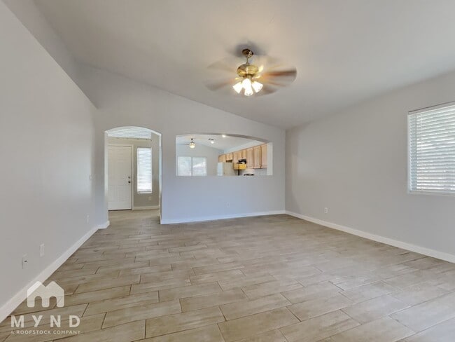 Photo - 3811 S 74th Dr