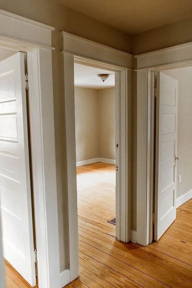 Photo - 5 Bedroom - Close to campus!