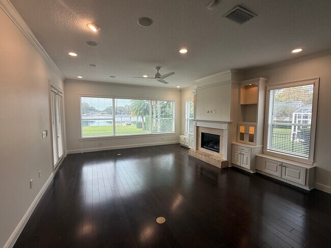 Photo - 3900 Lake Sarah Dr