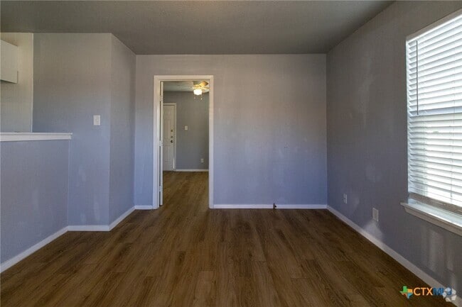 Building Photo - 118 W Avenue A Rental
