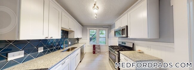 Building Photo - 207 Boston Ave