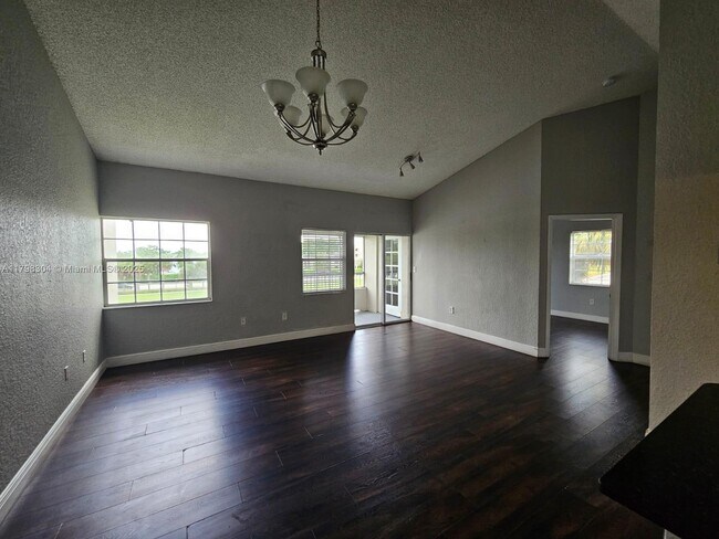 Photo - 2861 N Oakland Forest Dr Unit 306