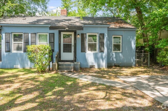 Building Photo - Cozy Duplex Unit with Fully Fenced Back Yard Rental