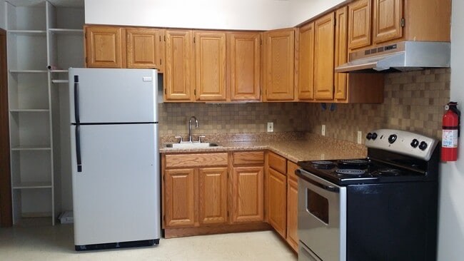 Photo - 84 Bowery St