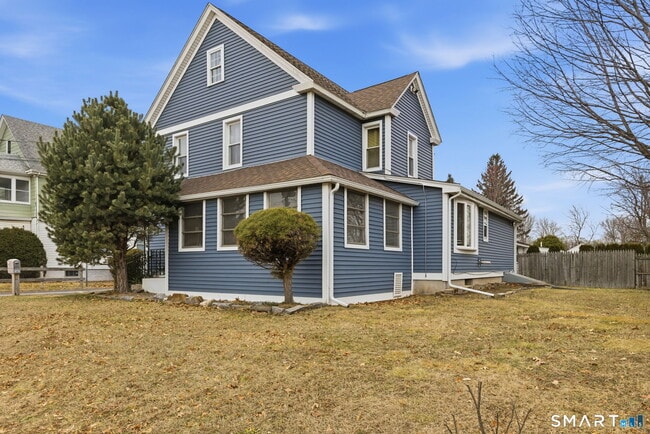 Photo - 44 E Cedar St