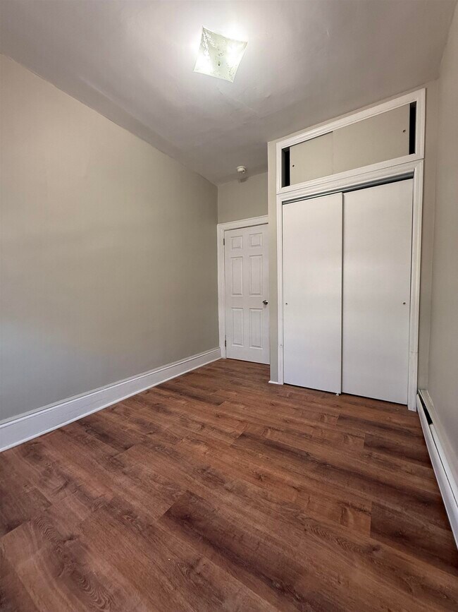 Photo - 153 W 20th St