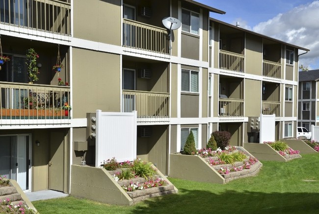 Exterior - Fairwood Apartments