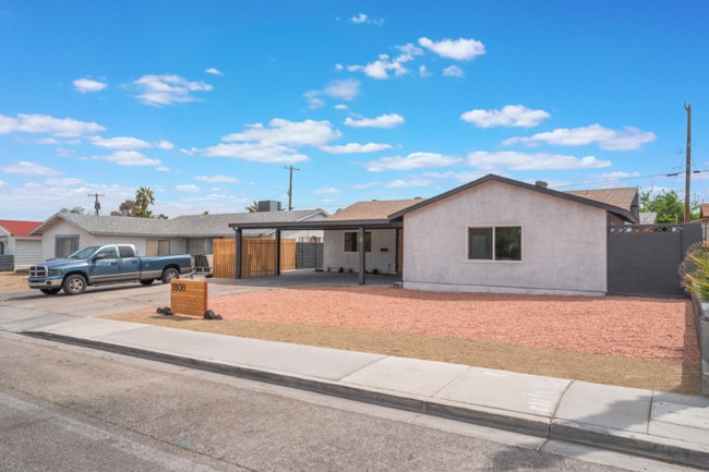 Photo - 1808 E St Louis Ave