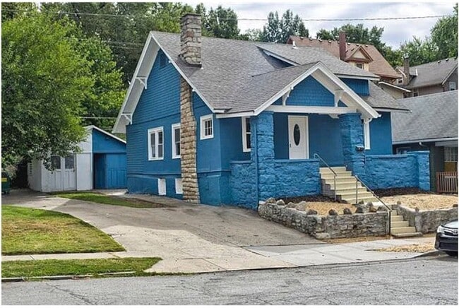 **Pendleton Heights Neighborhood**Newly remodeled 3/2 Bath Furnished Option Avaliable - **Pendleton Heights Neighborhood**Newly remodeled 3/2 Bath Furnished Option Avaliable