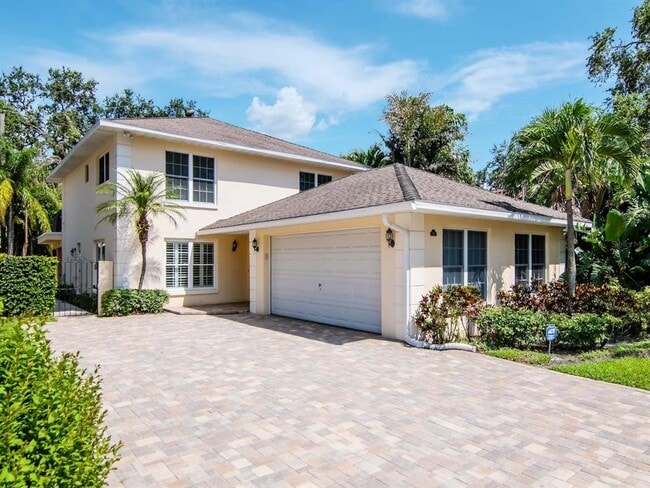 165 Baltic Cir