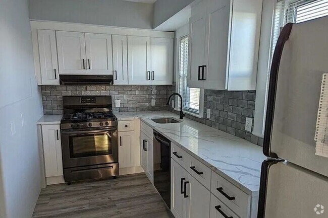 Building Photo - 17 University Ave Unit 17 Rental