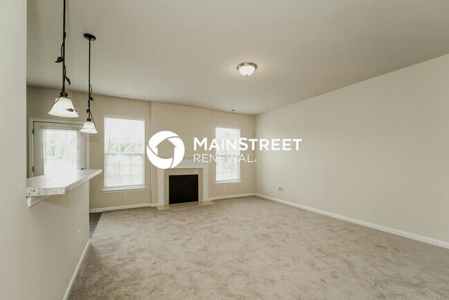 Photo - 5 Bedroom Pet-Friendly Home in Charlotte, NC with Main Street Renewal