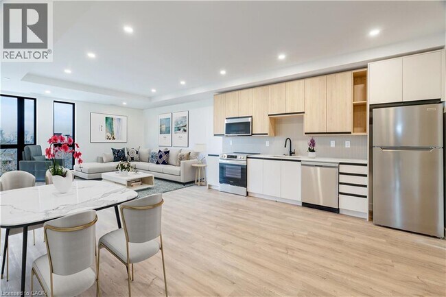 Photo - 4390 Hillview Dr Unité 301