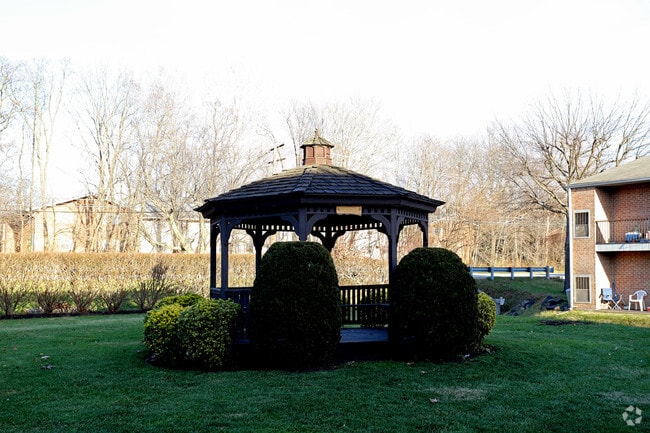 Gazebo - Commerce Square