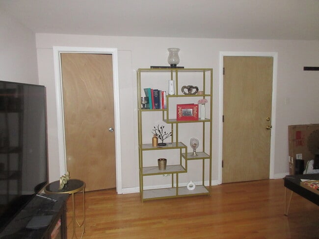 Photo - 9347 S Harding Ave Unit 2