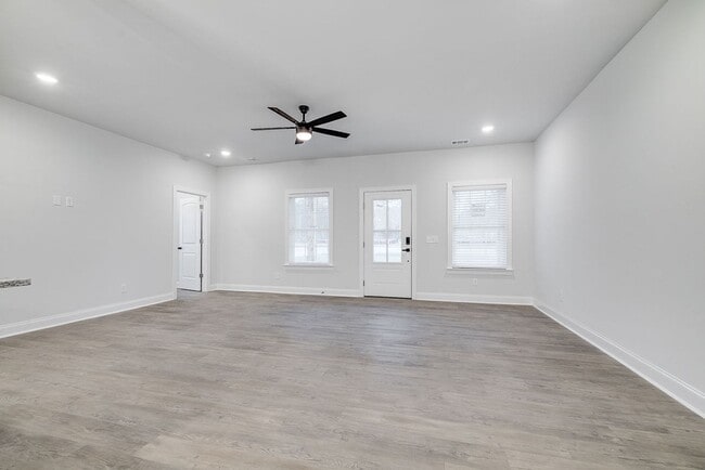 Photo - Comfortable 3BR/2BA Home in Effingham County – Open Floor Plan