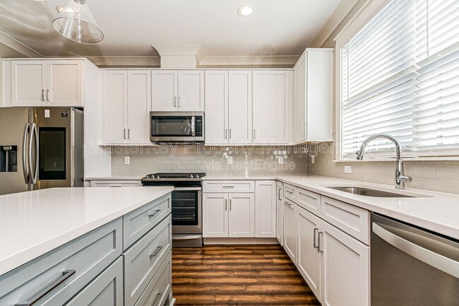 Photo - 290 Spring Ave