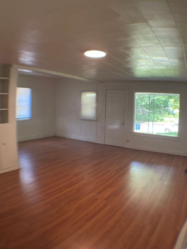 Photo - $550 - 1 Bed/ 1 Bath House in Independence