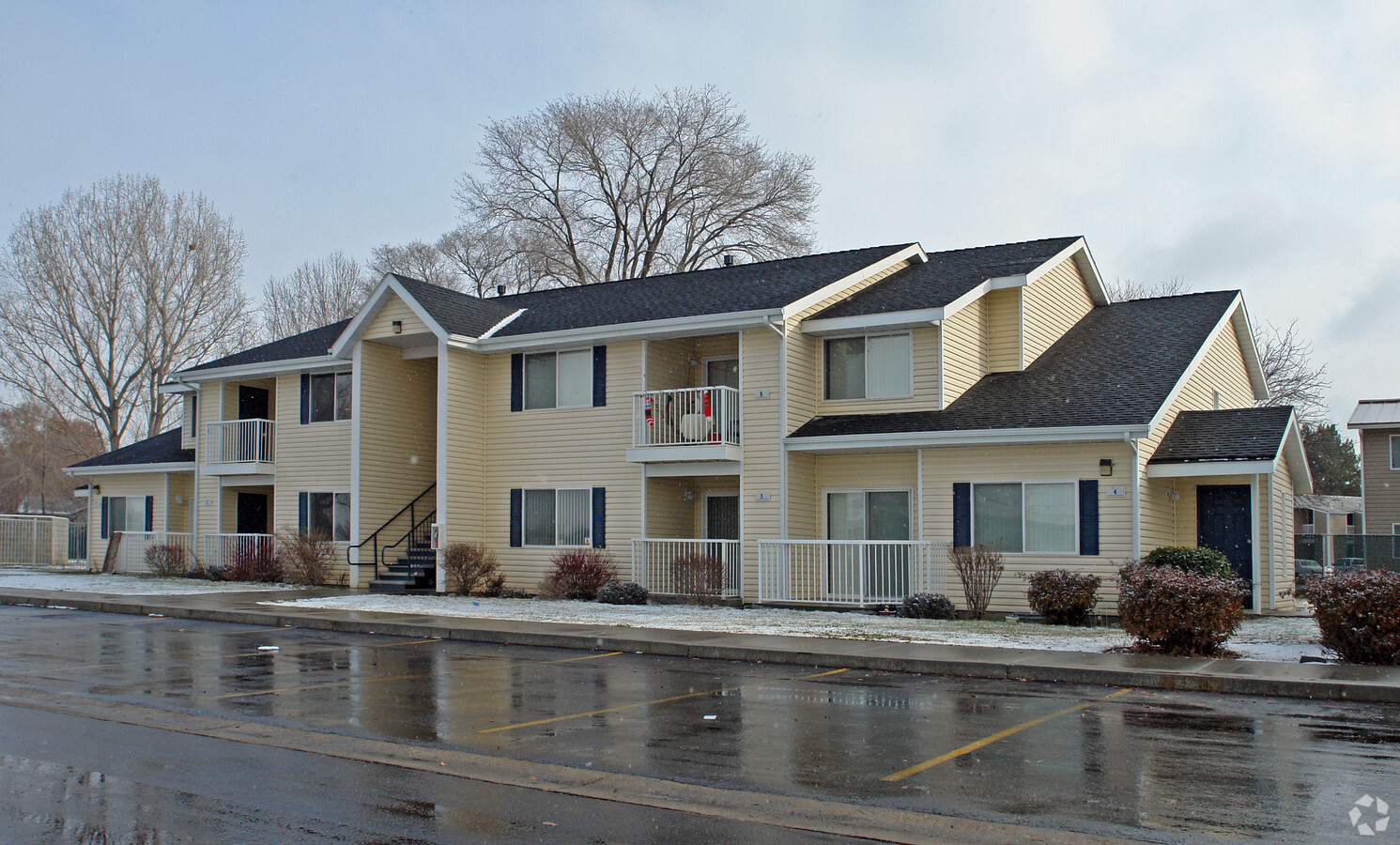 Meadowbrook Apartments - Meadowbrook Apartments