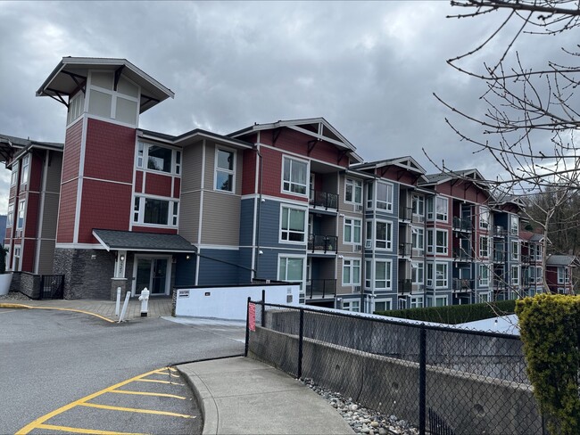 Photo - 2242-2242 Whatcom Rd