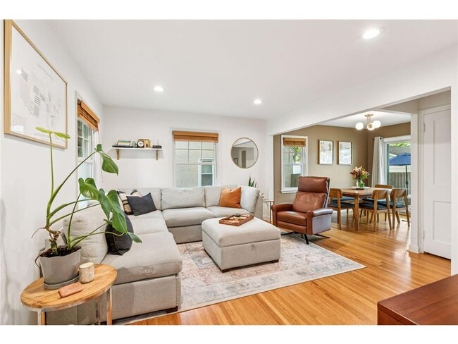 Photo - 3040 Hampshire Ave S