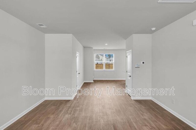 Photo - 803 Lilyford Ln