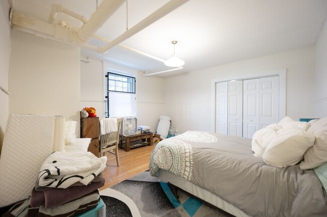 468 Whitney Ave - 468 Whitney Ave Apartment Unit F1