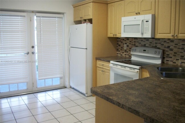 Photo - 9307 NW 121st St