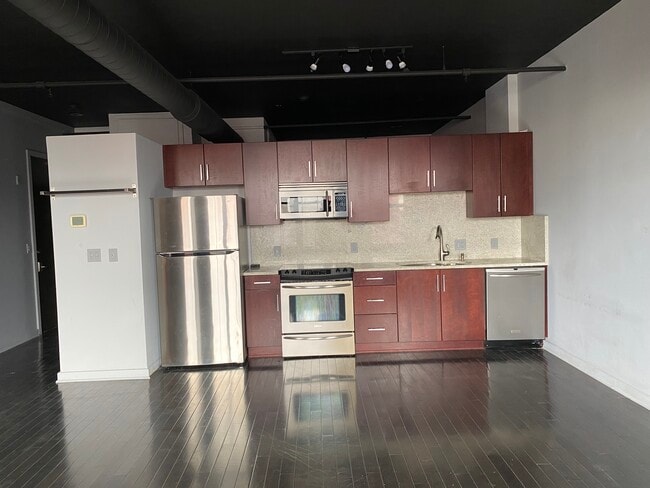 Photo - 139 E Main St