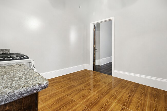 Photo - 2646 St Philip St
