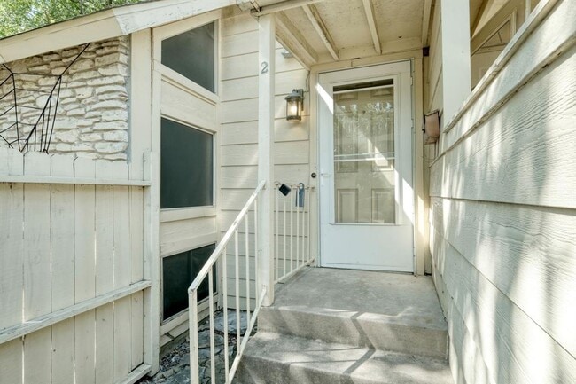 Photo - 2711 St Edwards Cir
