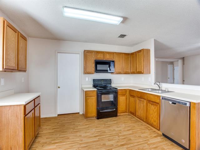 Photo - 3875 Fox Run Dr