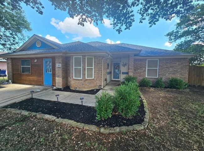 Building Photo - 421 Arnold Ave