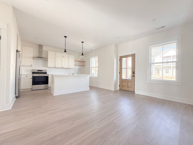 Photo - 4-Bedroom Crofton at Highbury + Summer Special Perks