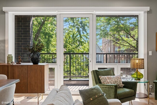 Photo - 4932 N Kenmore Ave Unidad 2N