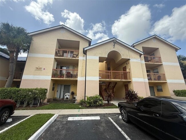 Building Photo - 7620 Westwood Dr Unit 217 Rental