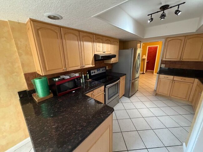 Photo - Charming 3 bed 3 bath townhome in the Orlando