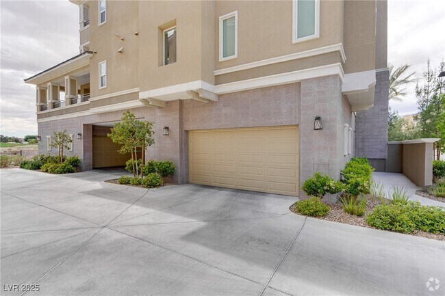 Building Photo - 9133 Las Manaitas Ave Unit 201 Rental