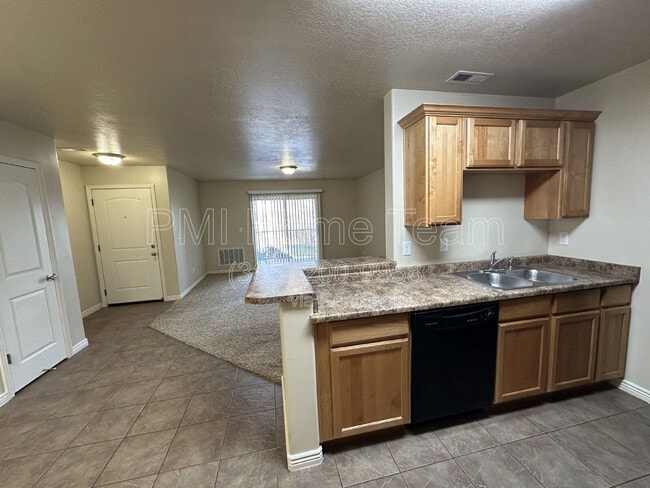 Photo - 2510 Charleston Ave Unit A11