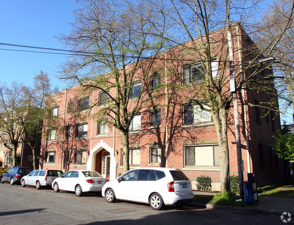 Photo - Gresham Apartments