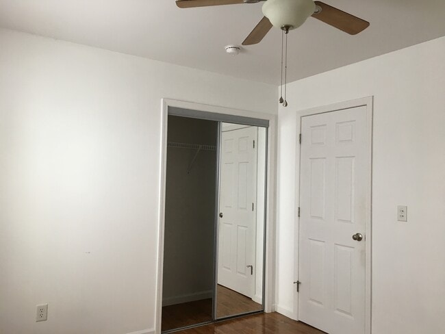 Bedroom - 553 Mercer St Unit 2