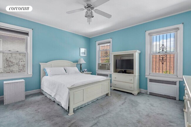 Photo - 5715 Snyder Ave