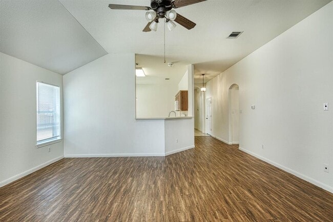 Photo - 1020 Downridge Dr