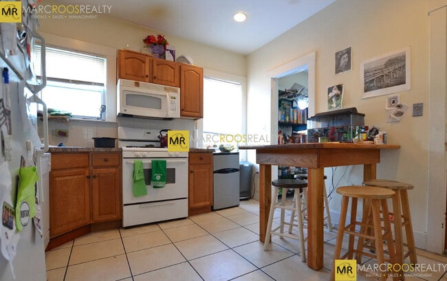 Photo - 38 Allston St Unidad 2