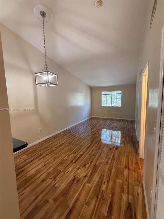Photo - 1300 SE 29th St Unidad 205 Rental