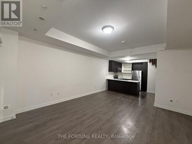 Photo - 1555 Kingston Rd