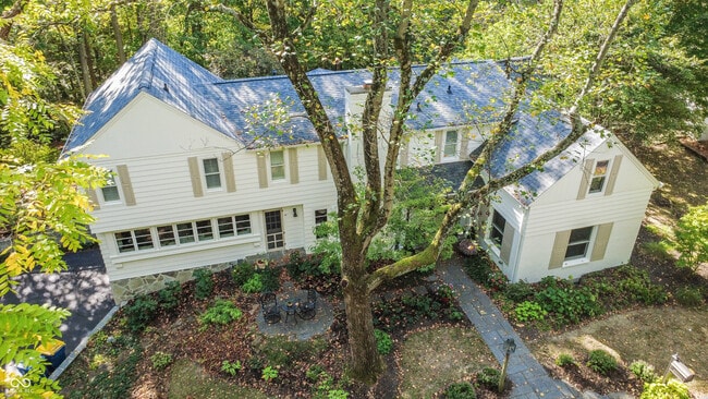 Photo - 7777 Spring Mill Rd