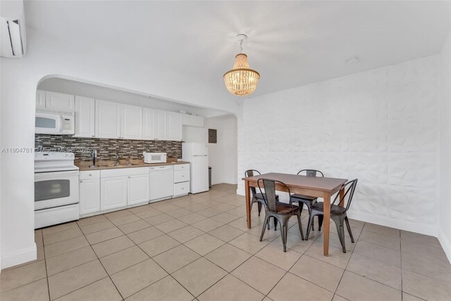 Photo - 1639 Hayes St Unidad 2