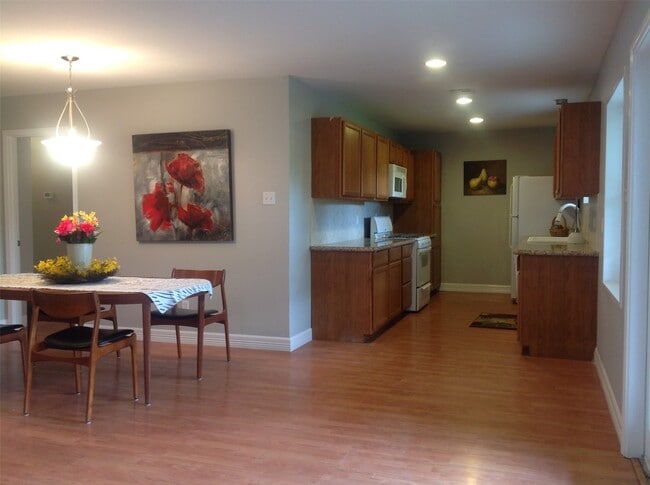 Photo - 7427 Tanager St