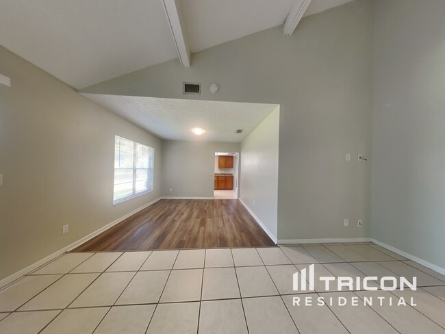 Photo - 3206 Shady Glen Cir